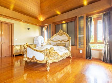 ขายบ้านเดี่ยวสไตล์รีสอร์ท ขนาด 386 ตารางวา ซ.นวลจันทร์44 โครงสร้างและการตกแต่งใช้ไม้สักแท้ทั้งหลัง