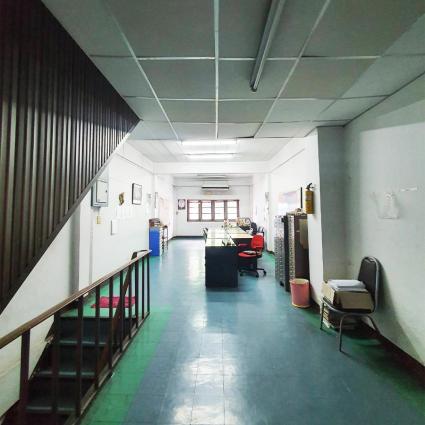 ขายตึกแถว3.5ชั้น 31.7 ตารางวา 2คูหาตีทะลุ ม.สินทวีเซ็นเตอร์ ซ.จอมทอง19 ถูกที่สุด