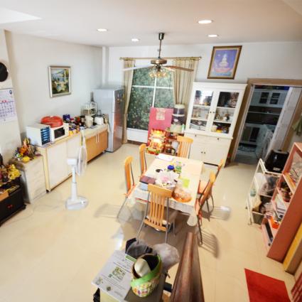 ขายทาวน์โฮม4ชั้น 21.3 ตารางวา โครงการบ้านกลางเมือง มอนติคาร์โล รัชวิภา หน้าบ้านไม่ชนใคร
