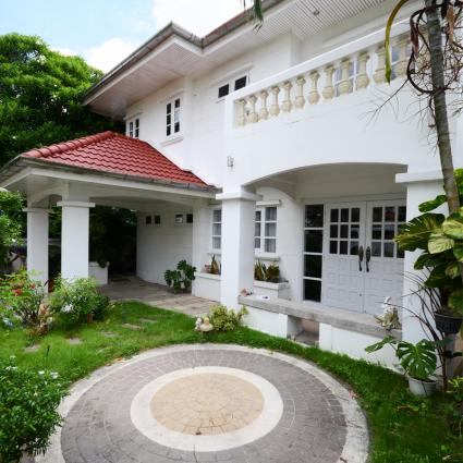 ขายบ้านเดี่ยว 64 ตารางวา ม.อุทยานทอง ซ.แจ้งวัฒนะ19 หลังมุม หน้าบ้านไม่ชนใคร