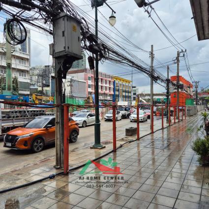 ขายอาคารพาณิชย์4.5ชั้น 14 ตารางวา ซ.สมเด็จพระเจ้าตากสิน4 หลังมุม