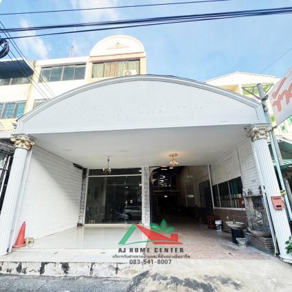 ขายตึก3.5ชั้น 51.3 ตารางวา ติดถนนวัชรพล ทำเลดีมาก