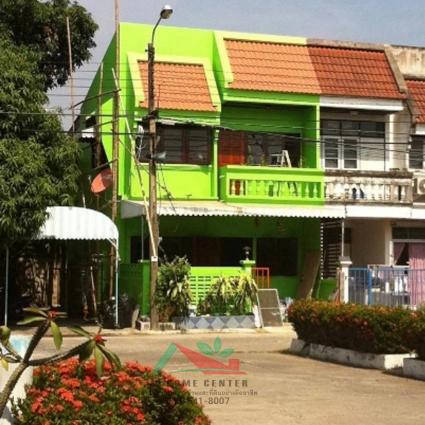 ขายทาวน์เฮ้าส์ 15.2 ตารางวา ม.สมิทธิโชติ ลาดพร้าววังหิน78 หลังมุม