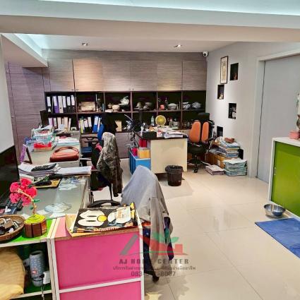 ขายอาคารพาณิชย์4.5ชั้น 2คูหา 32.3 ตารางวา ติดถนนกัลปพฤกษ์