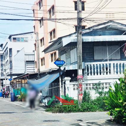ขายที่ดินพร้อมโครงสร้างบ้าน 474 ตารางวา ซ.นนทบุรี8 และ ซ.เลี่ยงเมืองนนทบุรี13/1