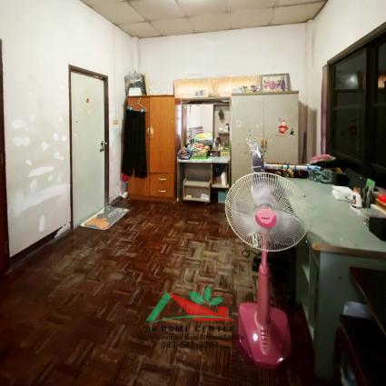 ขายบ้านสร้างเองพร้อมล็อกให้เช่า 70 ตารางวา ถ.ช่างอากาศอุทิศ แยกสิริสุข