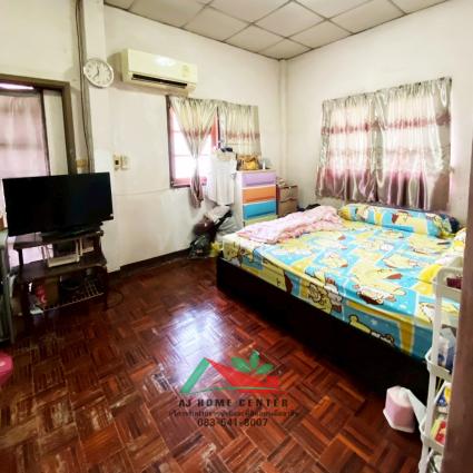 ขายบ้านสร้างเองพร้อมล็อกให้เช่า 70 ตารางวา ถ.ช่างอากาศอุทิศ แยกสิริสุข