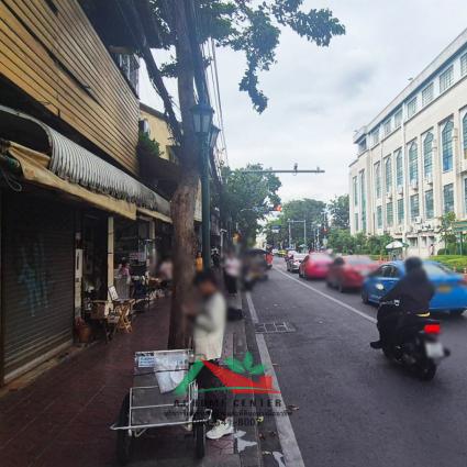 ขายตึก4ชั้น 5คูหา พร้อมบ้านโบราณ1หลัง ขนาด 208 ตารางวา ถ.ดินสอ 