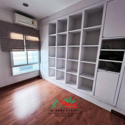 ขายทาวน์โฮม3ชั้น 20 ตารางวา ม.บ้านกลางเมือง S-Sense ศรีนครินทร์