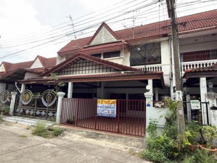 ขายทาวน์เฮาส์ 2 ชั้น หมู่บ้านอุบลชาติ2 (รหัส 202637) ซ.3 ต.บางรักน้อย อ.เมือง จ.นนทบุรี