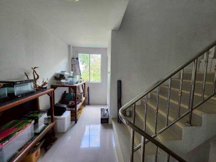 Beautiful 3-story commercial building for sale in Nong Kae, Hua Hin; excellent location suitable for business. ขายอาคารพาณิชย์สวย 3 ชั้น หนองแก  หัวหิน  ทำเลดีค้าขายได้
