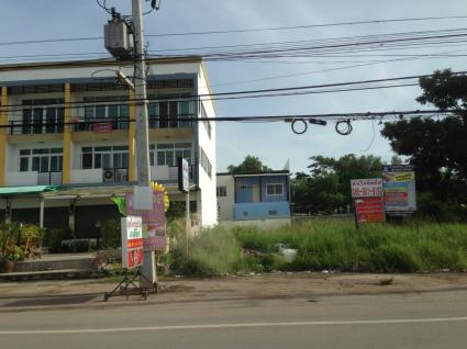 ให้เช่าที่ดินสินสาครอยู่ปากทางเข้าหมู่บ้านสินสาคร ทำเลดีมาก  -เนื้อที่ 120 ตรว