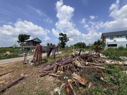 ขายด่วนที่ดิน 100 ตรว ติดถนนลาดยางสาธารณะ ซ.ประทุม บางบัวทอง นนทบุรี